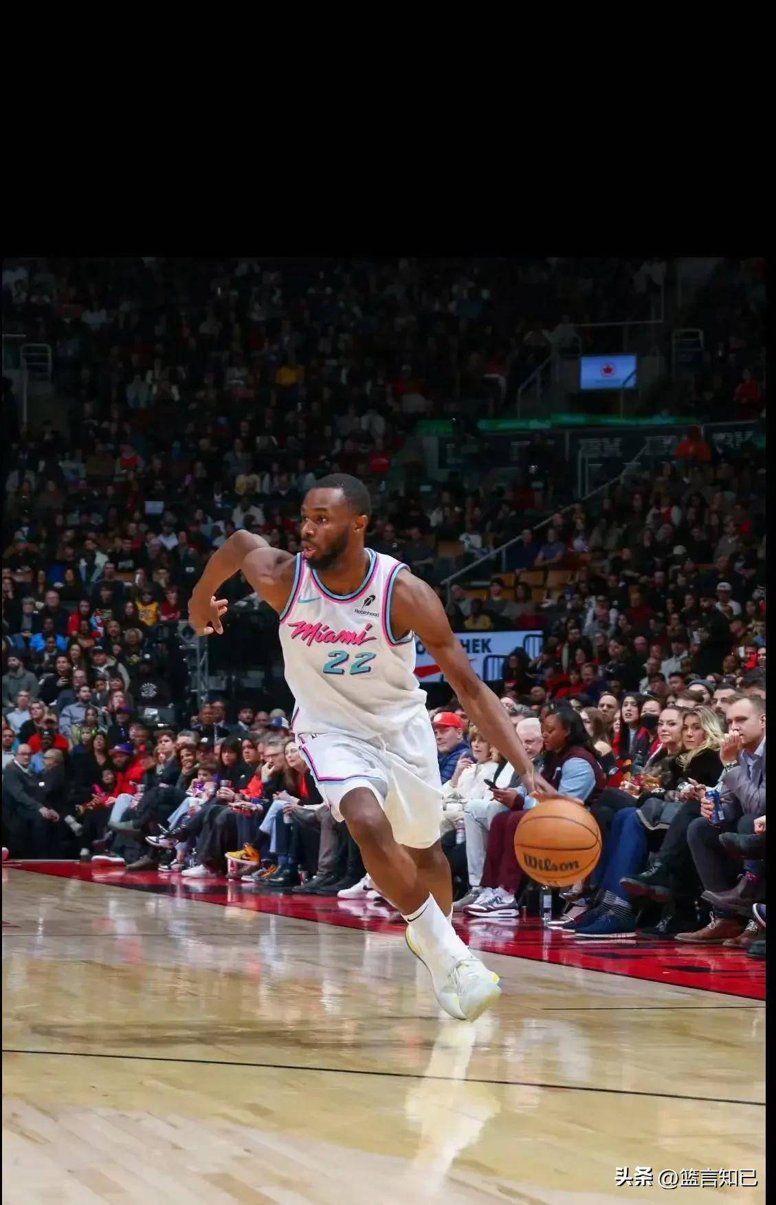 威金斯绝杀时刻，独行侠点燃赛场，刷新队史纪录迎来胜利！